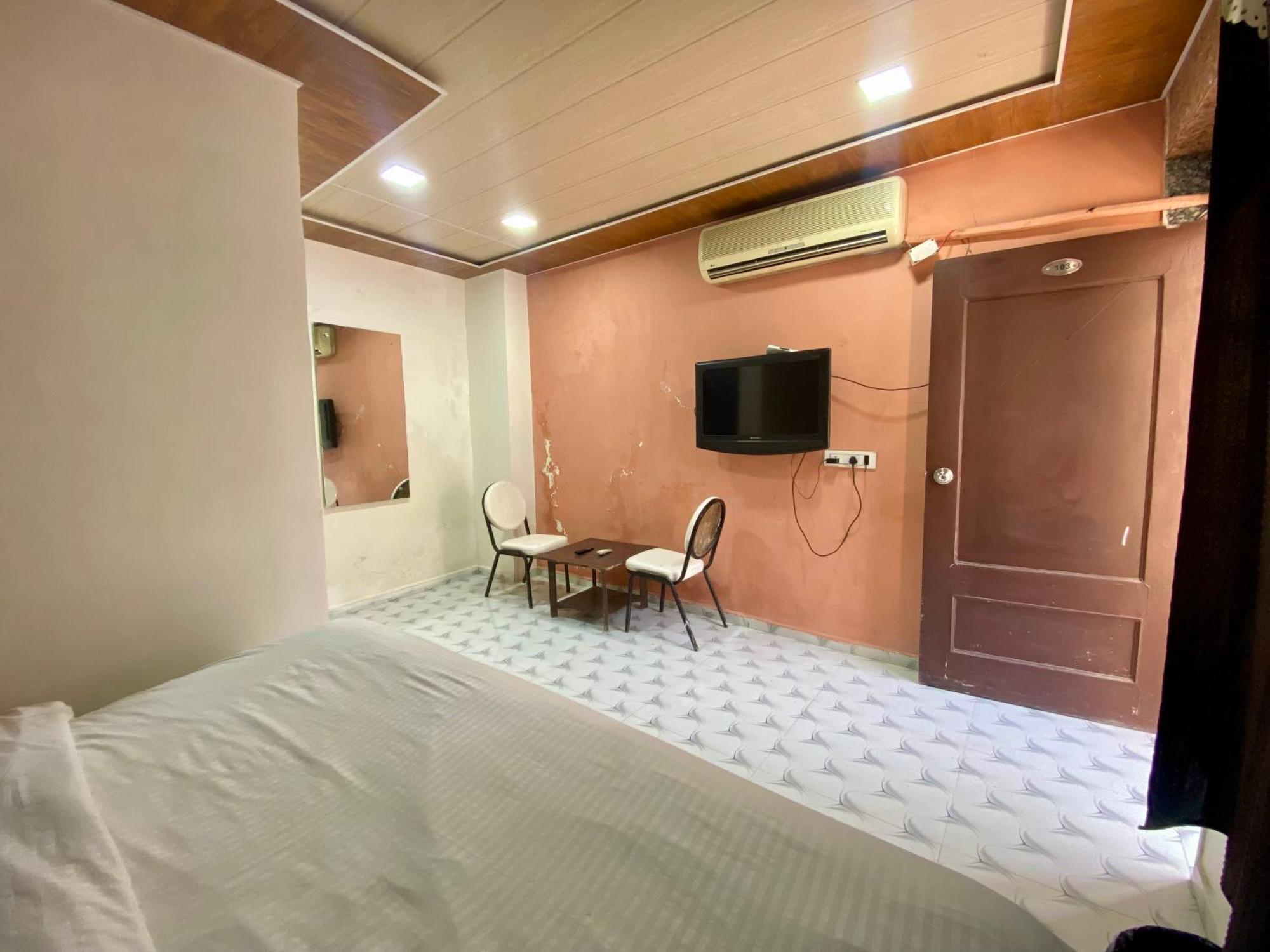 Rudraksha Inn マウント・アブ エクステリア 写真
